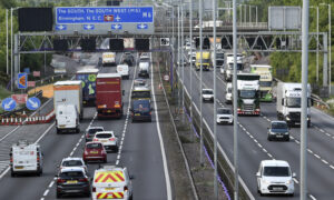 Freight Firms Warn of Brexit Disruption amid UK-EU Deadlock