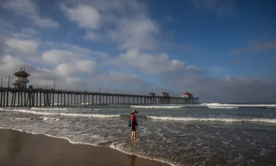Huntington Beach Drafts Plan to Legalize E-Bikes on Beach Path 