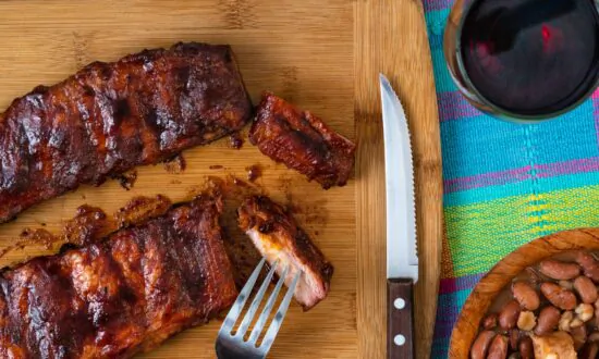 Wine Talk: Wine Pairings for Fall Grilling Classics