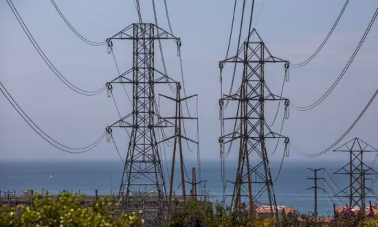 Strong Winds, Dry Weather Prompt New California Power Outages