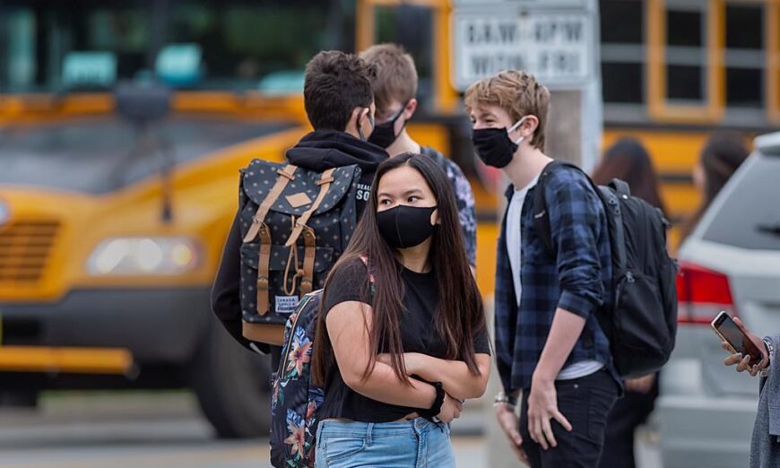 Students arrive at Dartmouth High School in Dartmouth, N.S. on Tuesday, Sept. 8, 2020. Classes for the new school year are starting on schedule after an extended break due to the COVID-19 pandemic. THE CANADIAN PRESS/Andrew Vaughan