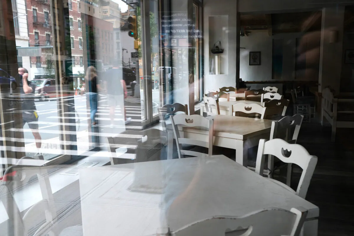 A restaurant sits closed in Manhattan in New York City on Aug. 31, 2020. (Spencer Platt/Getty Images)