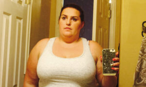 Obese Woman Fulfills Promise to Late Dad by Losing More Than Half Her Weight
