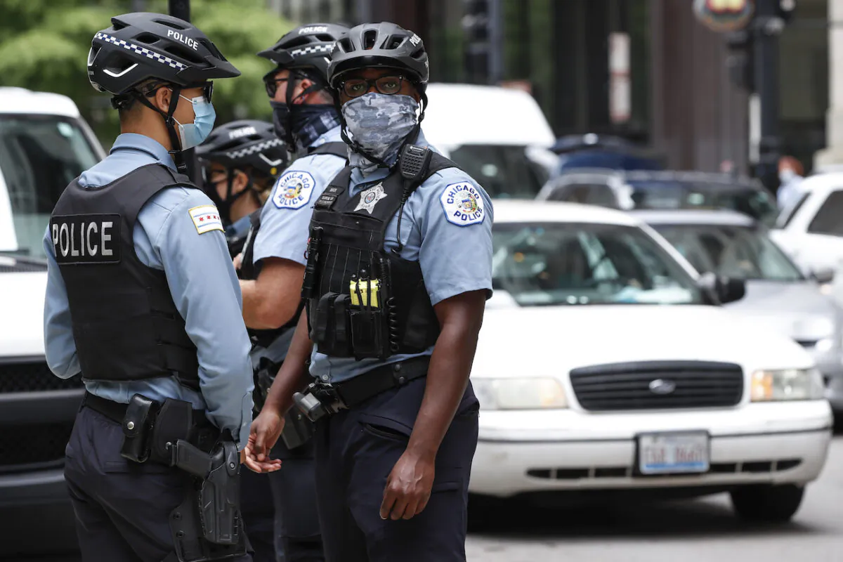 Chicago Police Officers in Chicago, Illinois, on Aug. 3, 2020. (Kamil Krzaczynski/AFP via Getty Images)