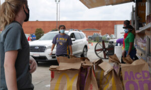 Tennessee Man Drives to Kentucky Towing His Smoker to Grill Hot Meals for Tornado Survivors