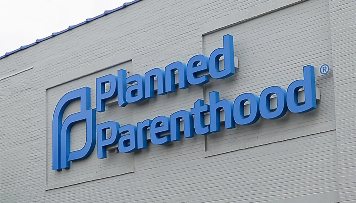 A Planned Parenthood logo on a clinic in a file photo. (Michael B. Thomas/Getty Images)