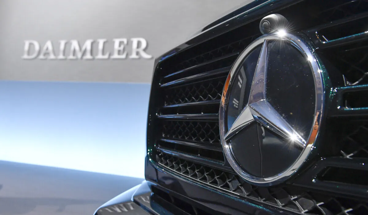 The Mercedes-Benz star is displayed on the front of a Mercedes-Benz G-model at the annual press conference of German auto giant Daimler AG in Stuttgart, southwestern Germany, on Feb. 1, 2018. (Thomas Kienzle/AFP via Getty Images)