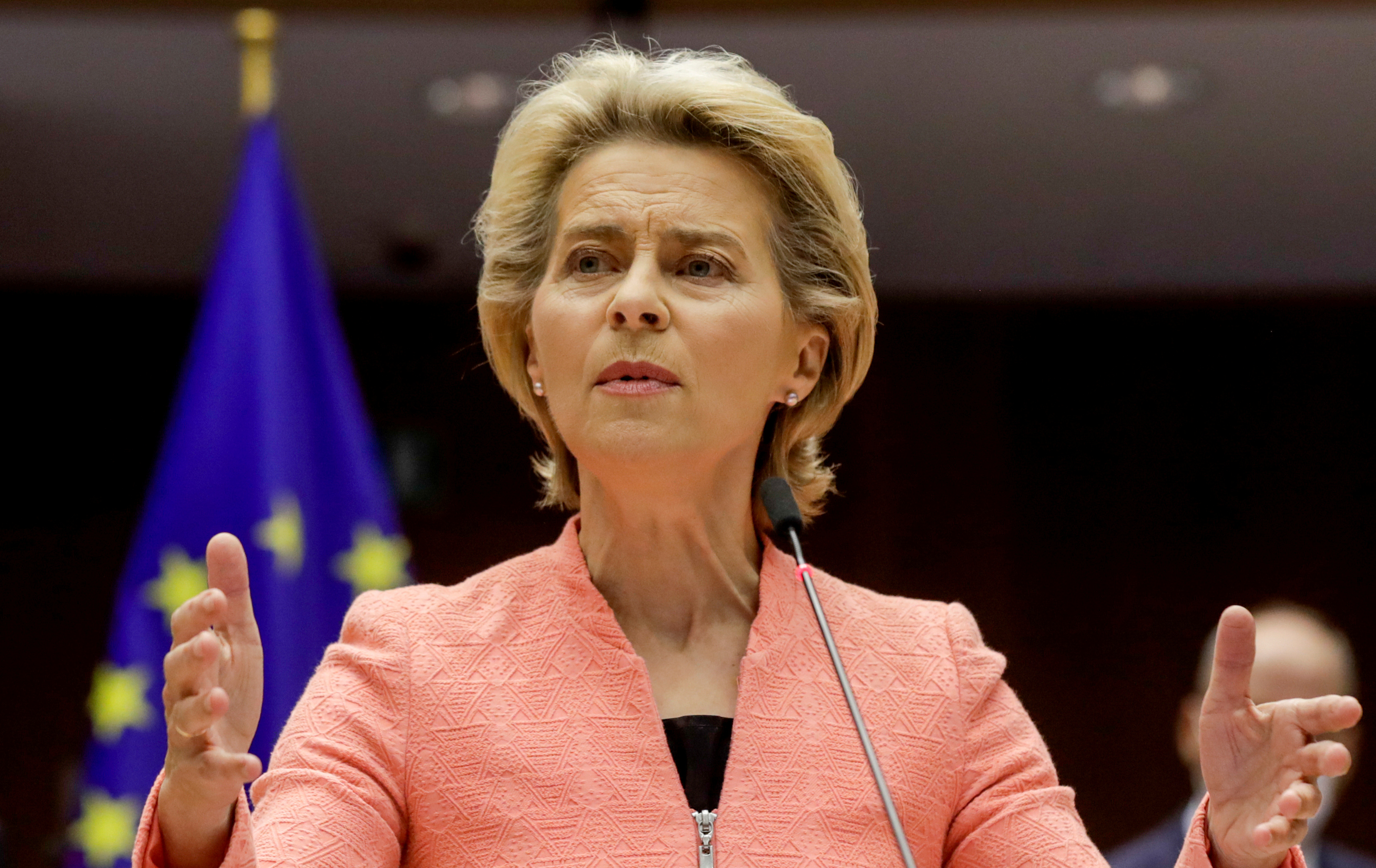 Фон дер. Ursula von der Leyen президент европейского халифата.