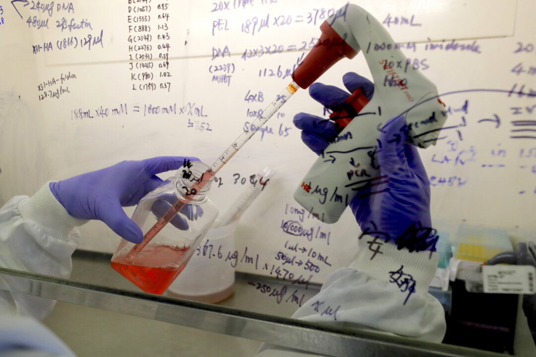 Trump Administration Unveils Plan to Distribute COVID-19 Vaccine to All Americans