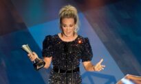 Carrie Underwood, Thomas Rhett Tie for Top Prize at ACMs