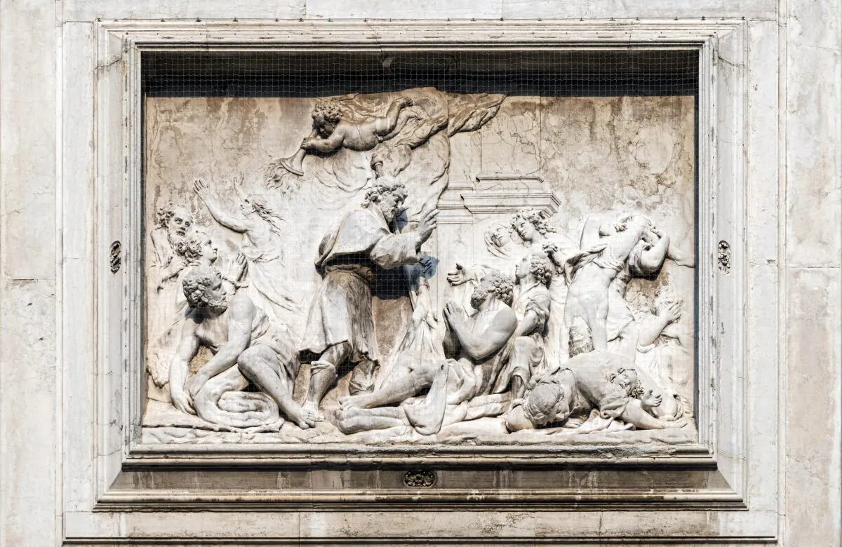 San Rocco healing the plague victims by Giovanni Maria Morlaiter (1699–1781) at the Church of San Rocco in Venice, Italy, taken on Nov. 1, 2016. (Didier Descouens CC BY-SA 4.0)