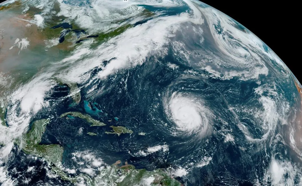 Hurricane Teddy remains on track to pass through wide areas of Atlantic Canada on Tuesday and Wednesday, bringing fierce winds and heavy rainfall. (Courtesy of Canadian Hurricane Centre)