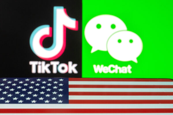TikTok, Wechat, US flag