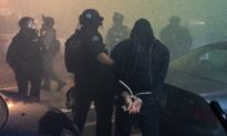 Rioters Assault Police Officers in Portland, 24 Arrested