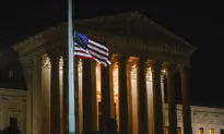 Ideological Alignment Pushing America Toward Totalitarianism, Experts Warn