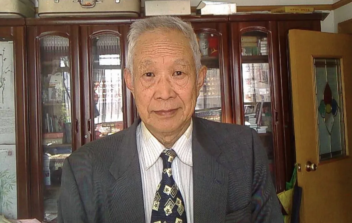 Leng Jiefu, professor and former director of the political department of Renmin University. (Provided to The Epoch Times by interviewee)