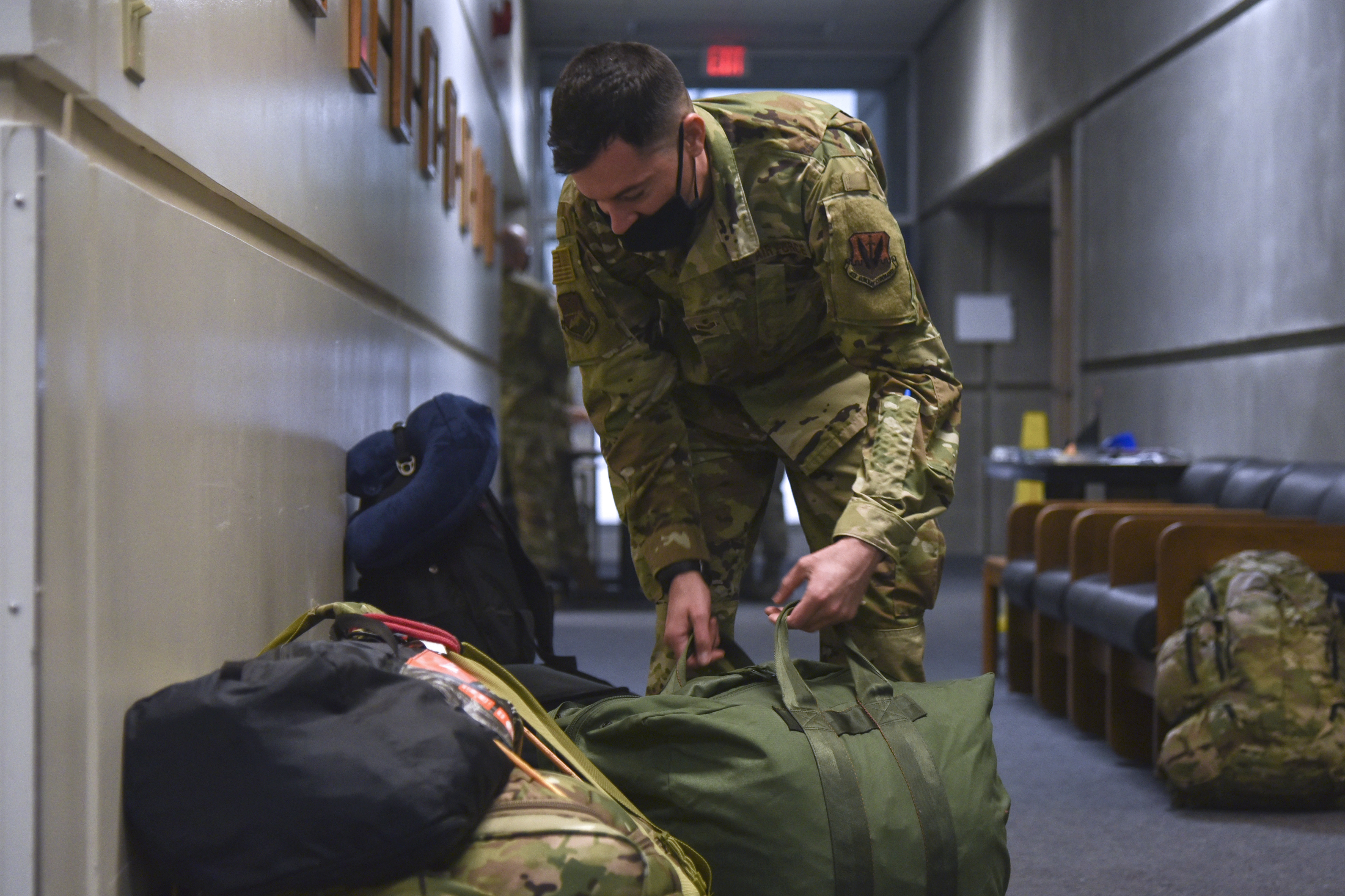 female-army-reserve-soldier-receives-ranger-tab-article-the-united