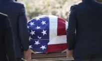 Trump to Pay Respects to Ginsburg at Supreme Court