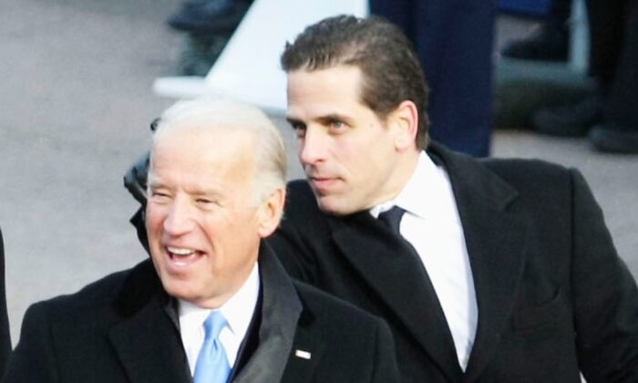 Vice President Joe Biden and his son Hunter Biden at the reviewing stand to watch President Barrack Obama's Inaugural Parade from in front of the White House in Washington on Jan. 20, 2009. (Alex Wong/Getty Images)