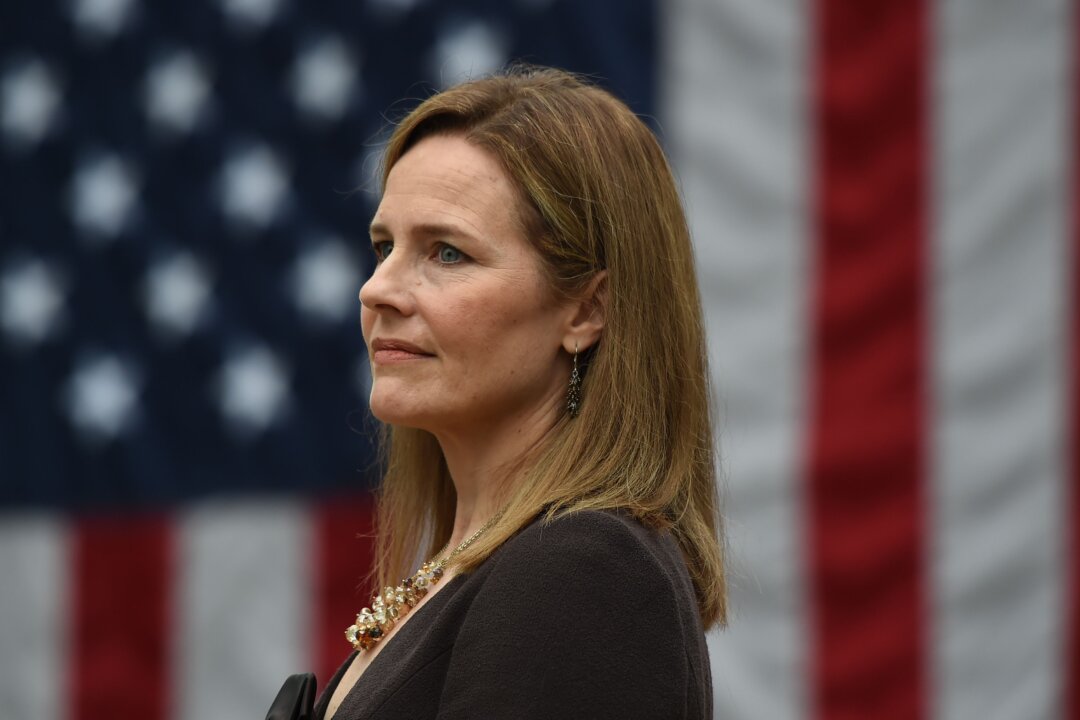 Barrett Won’t Pledge to Recuse Herself From 2020 Election Cases Amid Pressure From Democrats