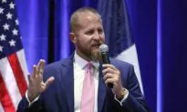 10 Guns Confiscated From Former Trump Campaign Manager’s Home: Police