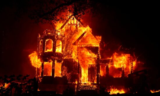 California Wine Country Wildfire Forces Evacuation of Hospital, Hundreds of Homes