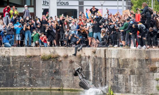 British Insitutions Warned Not to Remove Statues Over Protests or Face Funding Cut