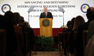 Pompeo Urges Vatican to Stand Up for Victims of Religious Oppression in China