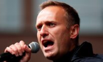 Russian Dissident Alexei Navalny Rebukes Twitter for Censorship of Trump