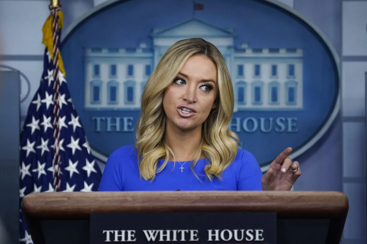 White House press secretary Kayleigh McEnany speaks to reporters at the White House on Oct. 1, 2020. (Drew Angerer/Getty Images)