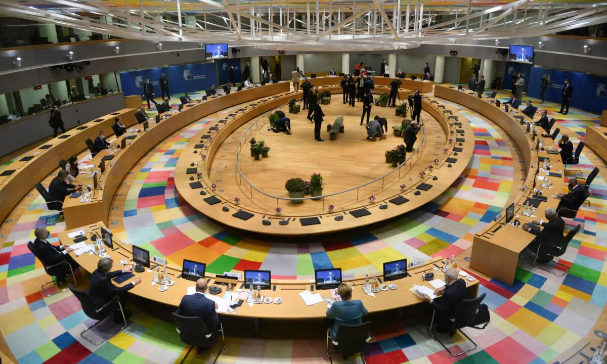 A general view of the round table meeting at an EU summit at the European Council building in Brussels, on Oct. 1, 2020. (Johanna Geron/Pool via AP)
