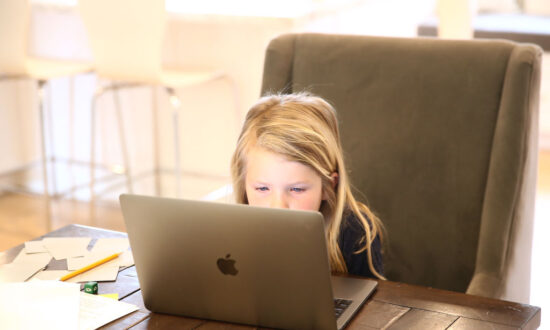 California Parents ‘Strike’ by Logging Their Kids Off Zoom Classes