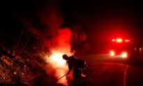 California Wildfires Threaten Towns, Wineries Ahead of Dangerous Weekend