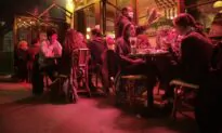 Paris on Maximum Virus Alert, Closing Bars, Not Restaurants