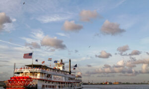 The Ultimate Road Trip: The Great River Road