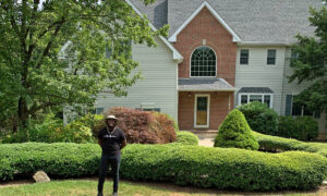 Man Homeless for 4 Years Never Gives Up Studying, Gets Hired as a Tech Developer