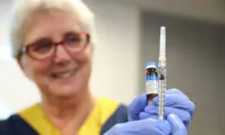 Elderly Australians, Healthcare Workers First for Jab When Available