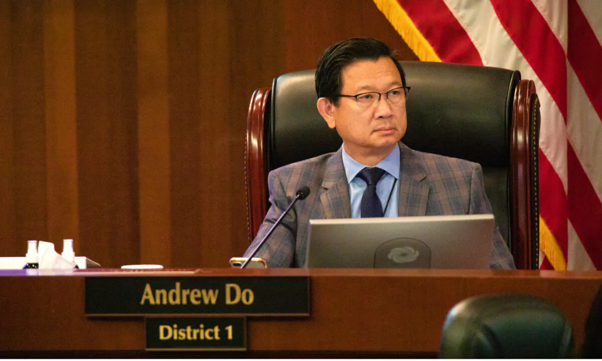 Supervisor Andrew Do attends an Orange County Board of Supervisors meeting in Santa Ana, Calif., on Aug. 25, 2020. (John Fredricks/The Epoch Times)