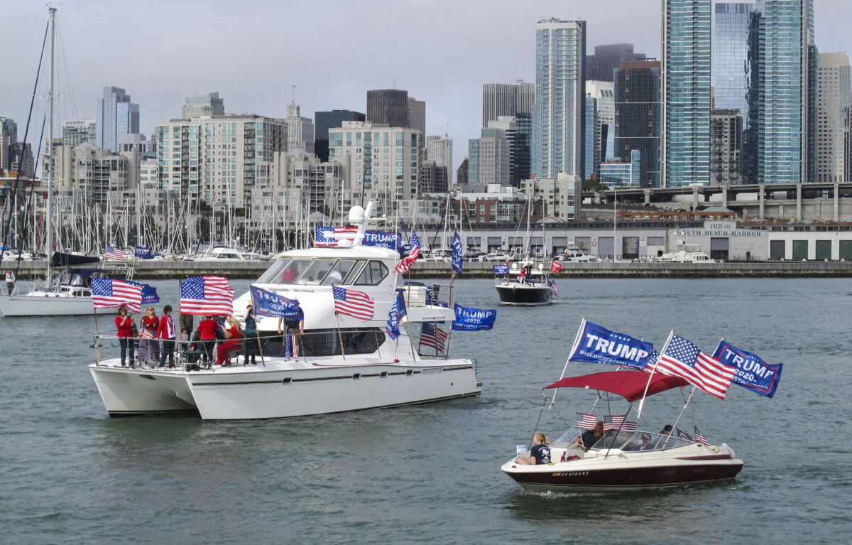 Hundreds of President Donald Trump supporters parade in boats around San Francisco Bay on Oct. 10, 2020. (Ilene Eng/The Epoch Times)