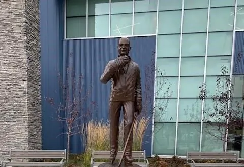 Statue Unveiled in Alberta Town of Humboldt Broncos Coach Who Died in 2018 Bus Crash
