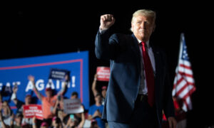 Trump Energetic and Upbeat at First Rally After CCP Virus Recovery