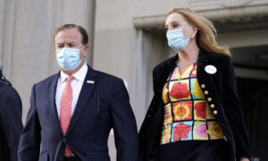 St. Louis Couple Who Brandished Guns at Protesters Plead Not Guilty