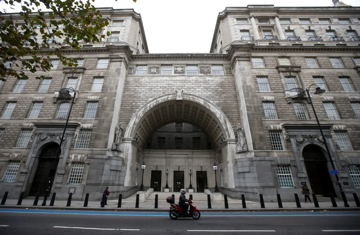 Thames House, the headquarters of the UK's Security Service, in London, on Oct. 22, 2015. (Peter Nicholls/Reuters)