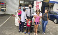 State Trooper Helps Family of 6 Stranded on Highway, Buys Tires, Gas, Food With Own Money