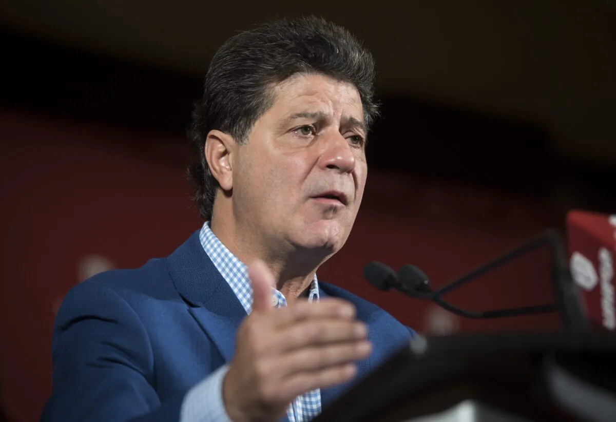 Unifor national president Jerry Dias speaks during a press conference announcing a tentative agreement for 9,000 members working at Fiat Chrysler Automobiles, averting a midnight strike at its Canadian plants,  in Toronto on Thursday, October 15, 2020.  (The Canadian Press/Tijana Martin)