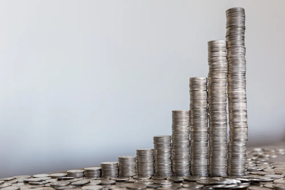 Compound interest can boost your savings over time. Stephen A, Jarislowsky emphasized the value of compound interest. (MaxG Photography/Shutterstock)