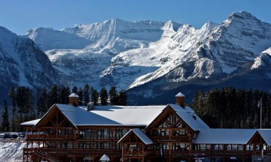 Canadian Ski Resorts Face Winter Without International Cash Cows