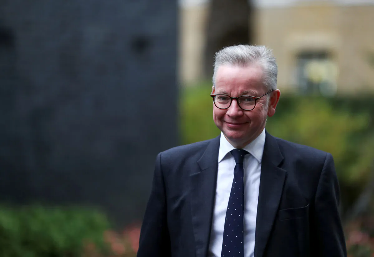 Minister for the Cabinet Office Michael Gove arrives for a Cabinet meeting, in London on Oct. 13, 2020. (Reuters/Simon Dawson)