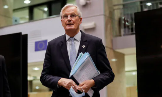 EU Brexit Negotiator Moves to Rekindle Talks
