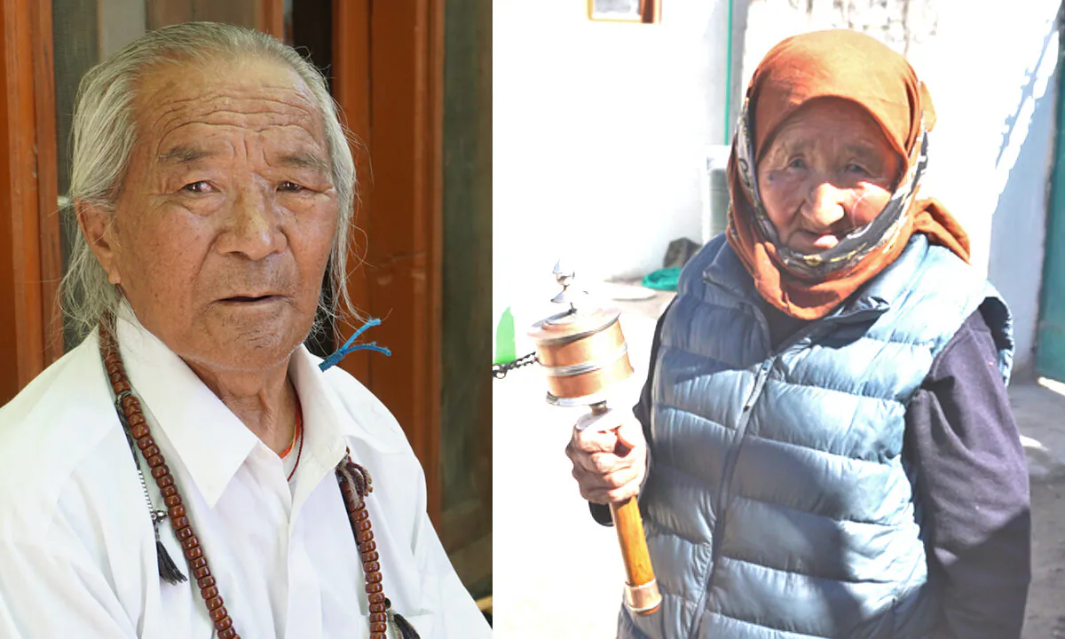 Tibetan refugees, Lobsang Tempa, 91 (L) and Kalsang Lhamo, 85 (R) in the refugee colony of Agling in Leh in India on Oct. 18, 2020. (Venus Upadhayaya/Epoch Times)